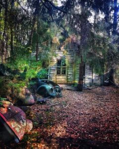 A284 Båstanäs Bilkyrkogård